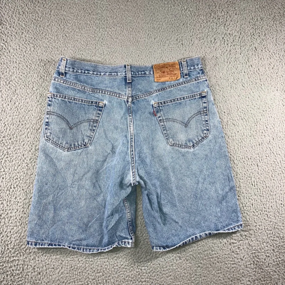 Levis preowned good